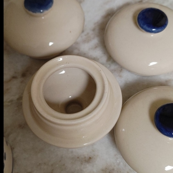 4 Mini Vintag Ceramic Canisters Naaman Porcelain Israel Ivory Blue & Burgundy - Picture 6 of 10